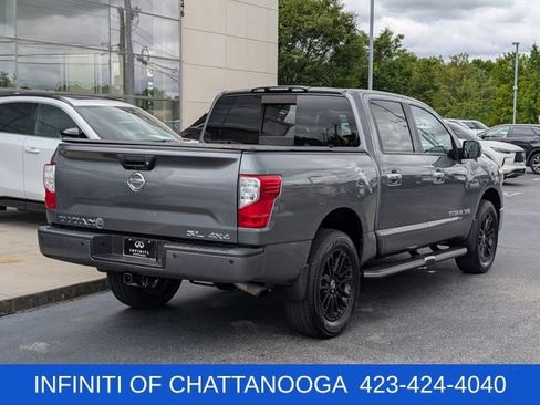 Used 2018 Nissan Titan SL AWD/4WD image 7