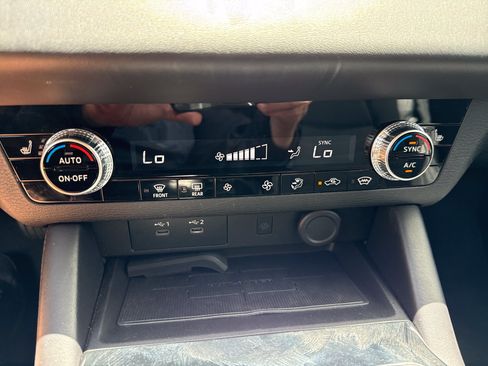 Used 2025 Mitsubishi Outlander SE AWD/4WD image 26