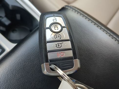 Used 2023 Ford Explorer XLT w/ Equipment Group 202A image 28