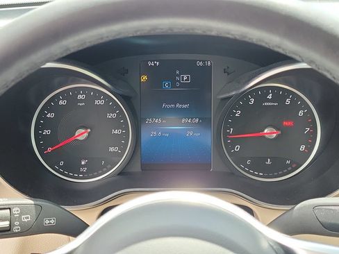 Used 2021 Mercedes-Benz GLC 300 image 28