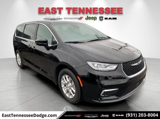 New 2026 Chrysler Pacifica Select video 1