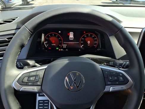 New 2026 Volkswagen Atlas Peak Edition image 18