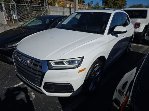 Used 2018 Audi Q5 2.0T w/ Premium Plus Package image 29