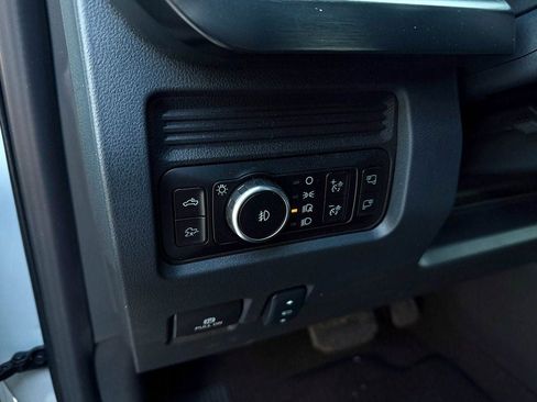 New 2026 Ford F250 Lariat w/ Black Appearance Package image 12