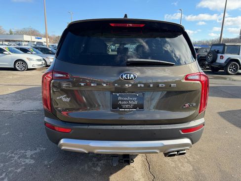 Used 2020 Kia Telluride S w/ S 8 Passenger Seating Package image 3