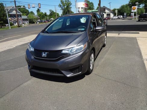 Used 2017 Honda Fit LX image 2