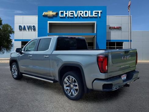 Used 2024 GMC Sierra 1500 Denali AWD/4WD image 5