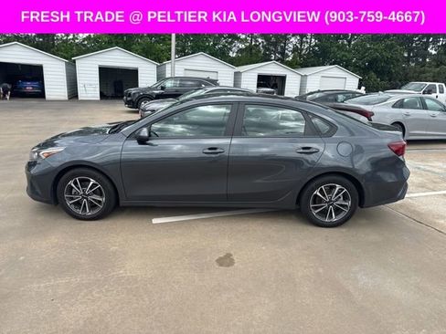 Used 2022 Kia Forte LXS FWD image 5