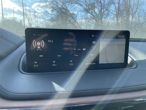 Used 2024 Acura MDX SH-AWD w/ Technology Package image 17