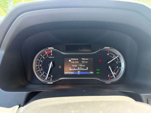Used 2017 Honda Pilot Touring image 32