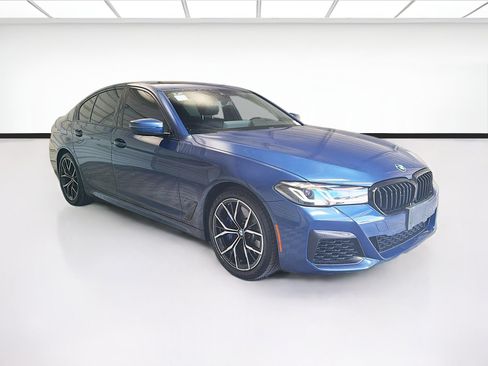 Used 2023 BMW 540i w/ M Sport Package RWD image 3