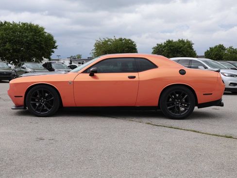 Used 2019 Dodge Challenger R/T Scat Pack w/ Shaker Package RWD image 8