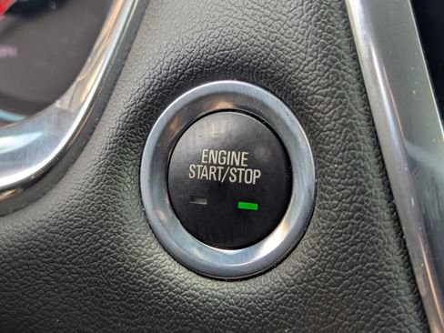 Used 2023 Chevrolet Traverse LT FWD image 37