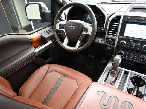 Used 2018 Ford F150 King Ranch w/ Equipment Group 601A Luxury AWD/4WD image 24