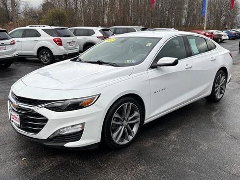 Used 2022 Chevrolet Malibu LT image 3
