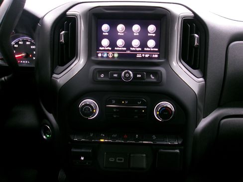 Used 2024 Chevrolet Silverado 2500 Custom w/ Custom Value Package AWD/4WD image 10