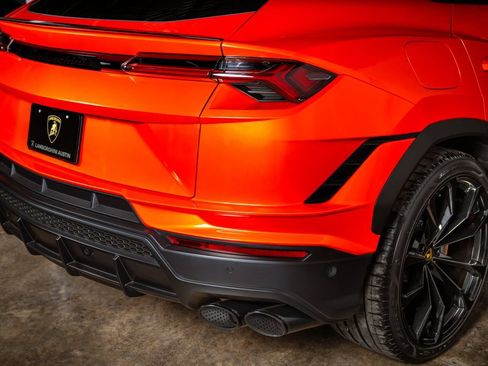 Used 2024 Lamborghini Urus S AWD/4WD image 45