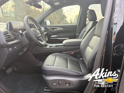 New 2026 Chevrolet Traverse LT FWD image 9