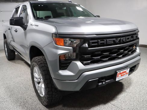 Used 2024 Chevrolet Silverado 1500 Custom AWD/4WD image 5