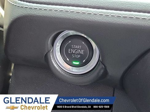 Used 2025 Chevrolet Suburban Z71 AWD/4WD image 35