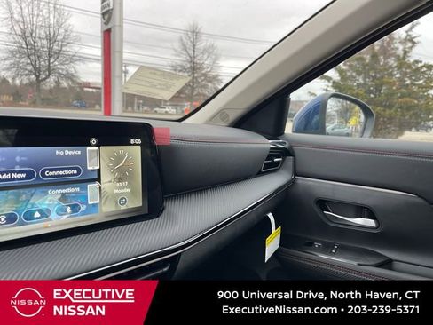 Used 2025 Nissan Kicks SR w/ Illumination Package image 19