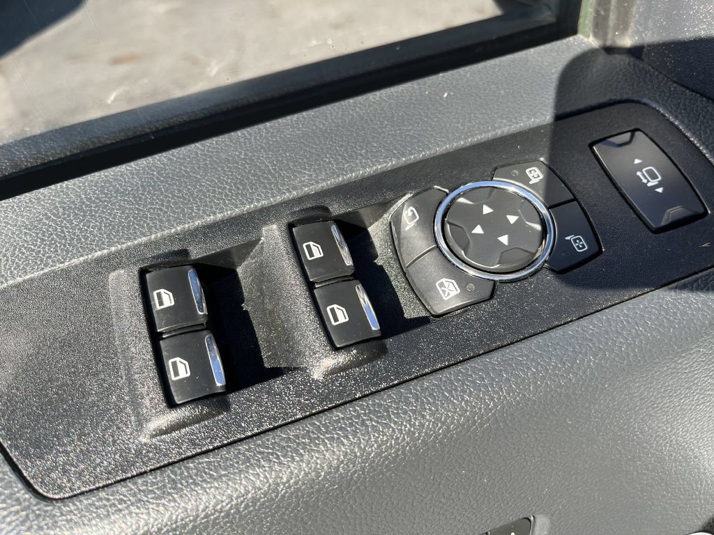 Used 2022 Ford F250 Lariat w/ Lariat Ultimate Package AWD/4WD image 19