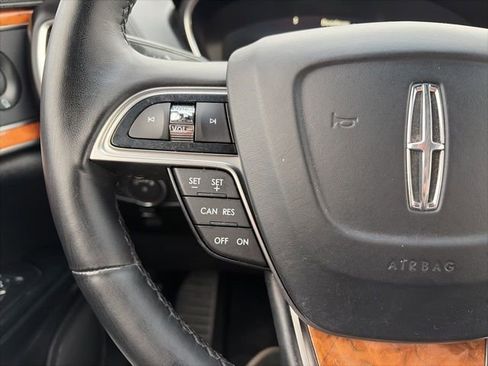 Used 2019 Lincoln Nautilus Select w/ Class II Trailer Tow Package image 15