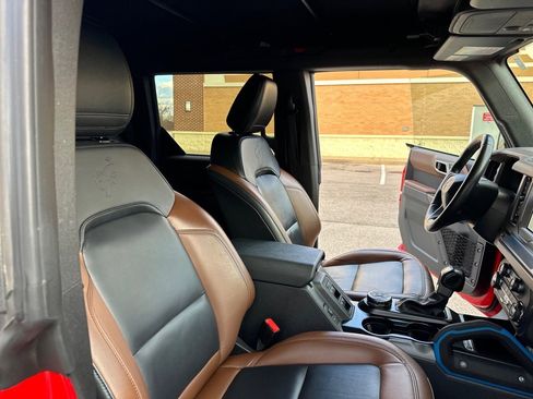 Certified 2023 Ford Bronco Outer Banks w/ Sasquatch Package image 28