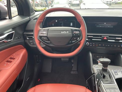 New 2026 Kia Sportage SX AWD/4WD image 13