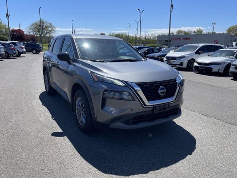 Used 2022 Nissan Rogue S AWD/4WD image 1