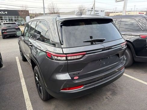 New 2026 Jeep Grand Cherokee Altitude AWD/4WD image 5
