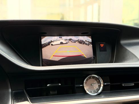 Used 2017 Lexus ES 350 w/ Accessory Package 2 FWD image 39