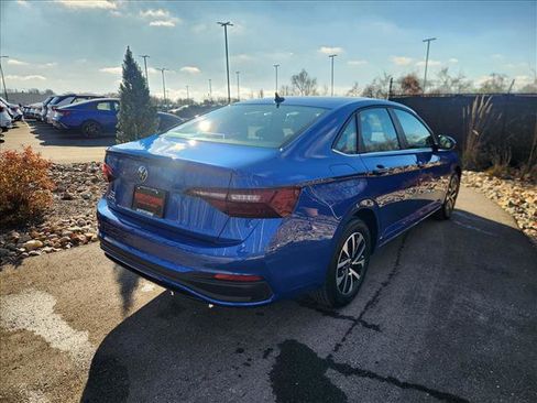 Certified 2024 Volkswagen Jetta S image 5