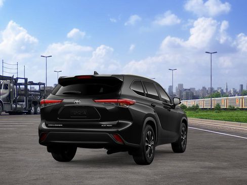 New 2026 Toyota Highlander XLE AWD/4WD image 9