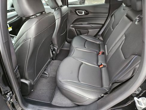 New 2025 Jeep Compass Limited w/ Sun & Sound Group image 15