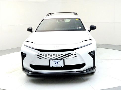 New 2026 Toyota Crown Signia image 8