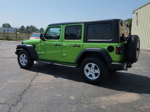 Used 2018 Jeep Wrangler Unlimited Sport S AWD/4WD image 6