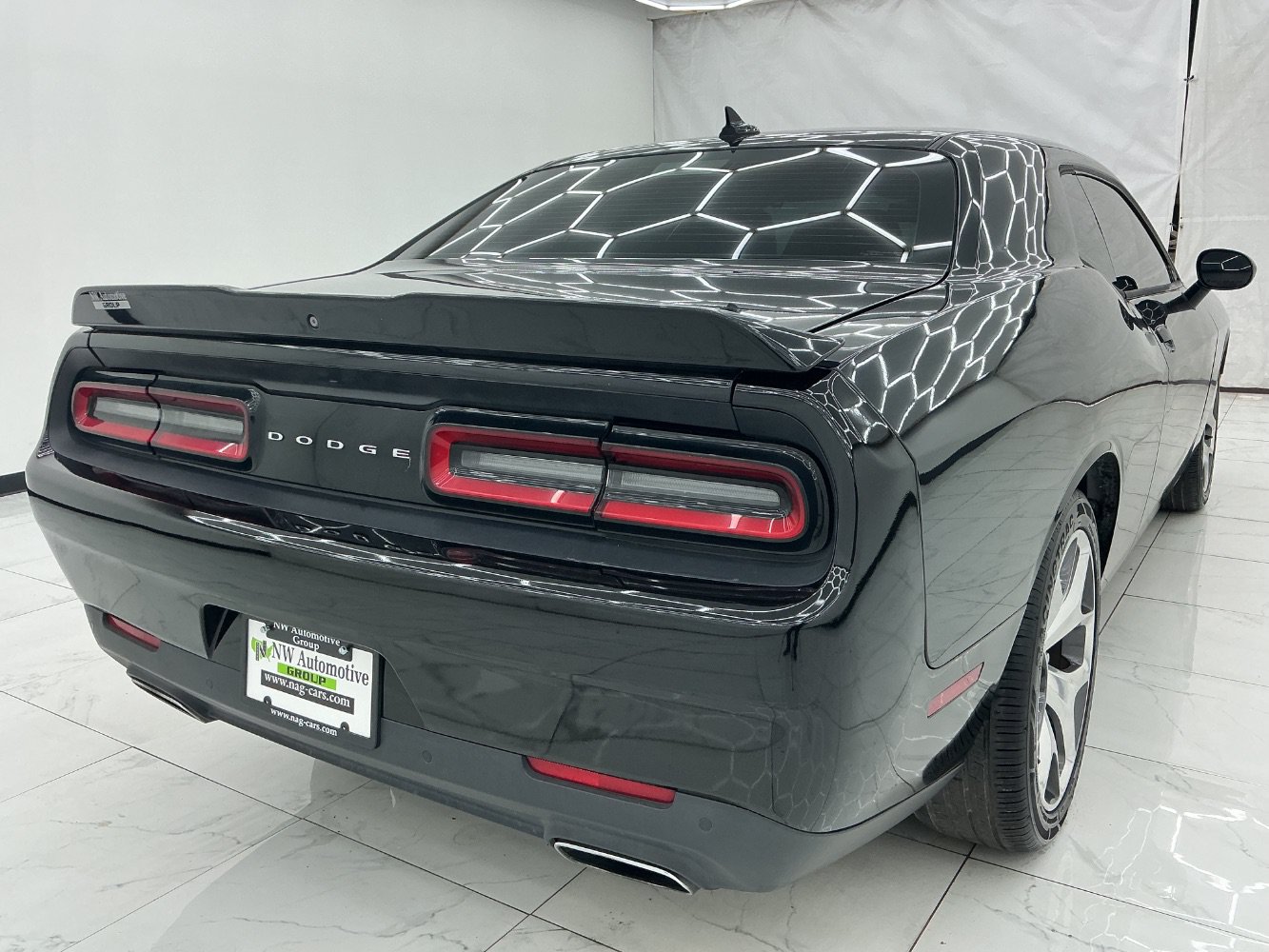Used 2016 Dodge Challenger SXT Plus RWD image 8