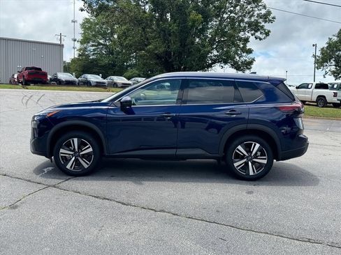 Certified 2026 Nissan Rogue SL FWD image 6