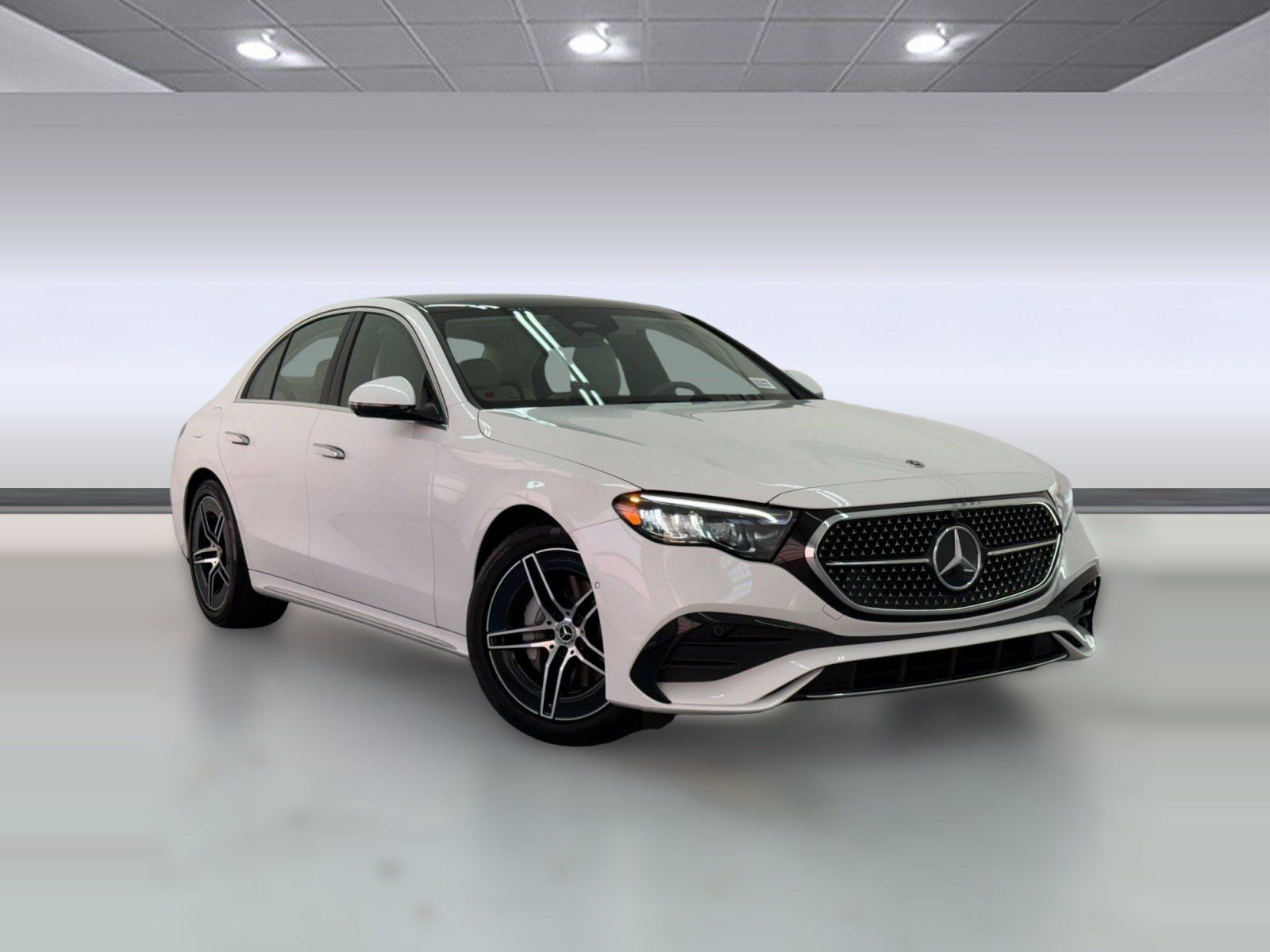 Used 2025 Mercedes-Benz E 350 4MATIC Sedan image 6