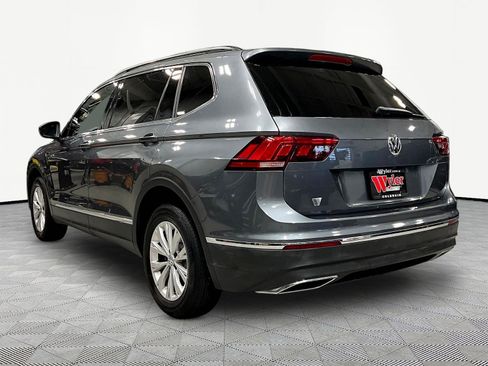 Used 2018 Volkswagen Tiguan SE AWD/4WD image 4