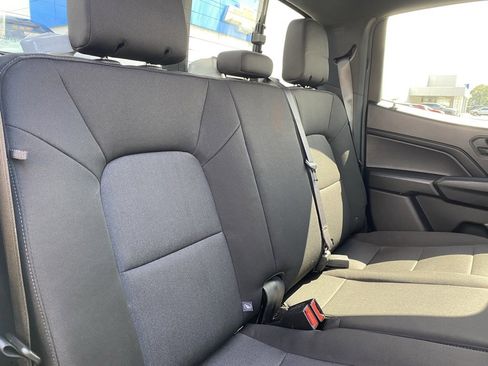 Used 2023 Chevrolet Colorado Trail Boss w/ Technology Package image 24