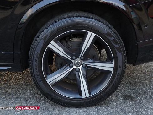 Used 2019 Volvo XC90 T6 R-Design image 12