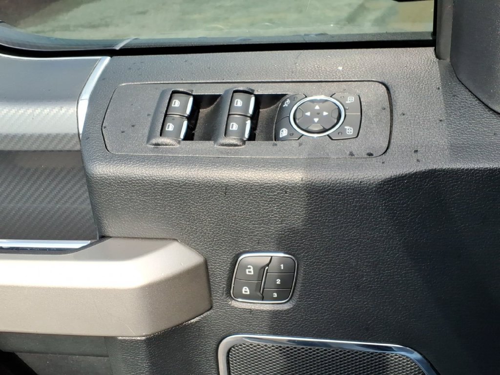 Used 2019 Ford F150 Lariat w/ Equipment Group 502A Luxury AWD/4WD image 37