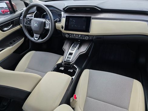 Certified 2018 Honda Clarity Plug-In Hybrid image 16