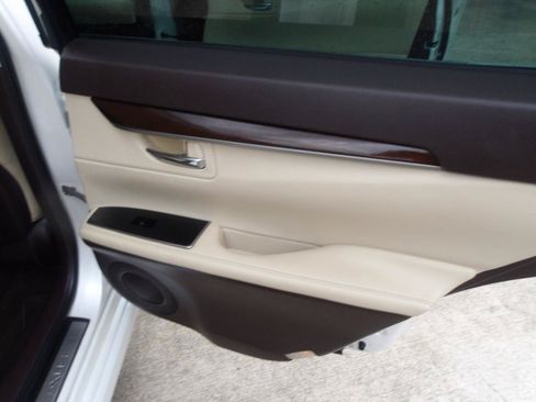 Used 2016 Lexus ES 350 w/ Luxury Package w/Wood Trim FWD image 7