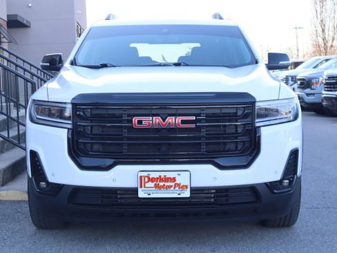 Used 2023 GMC Acadia SLT w/ Elevation Edition image 4