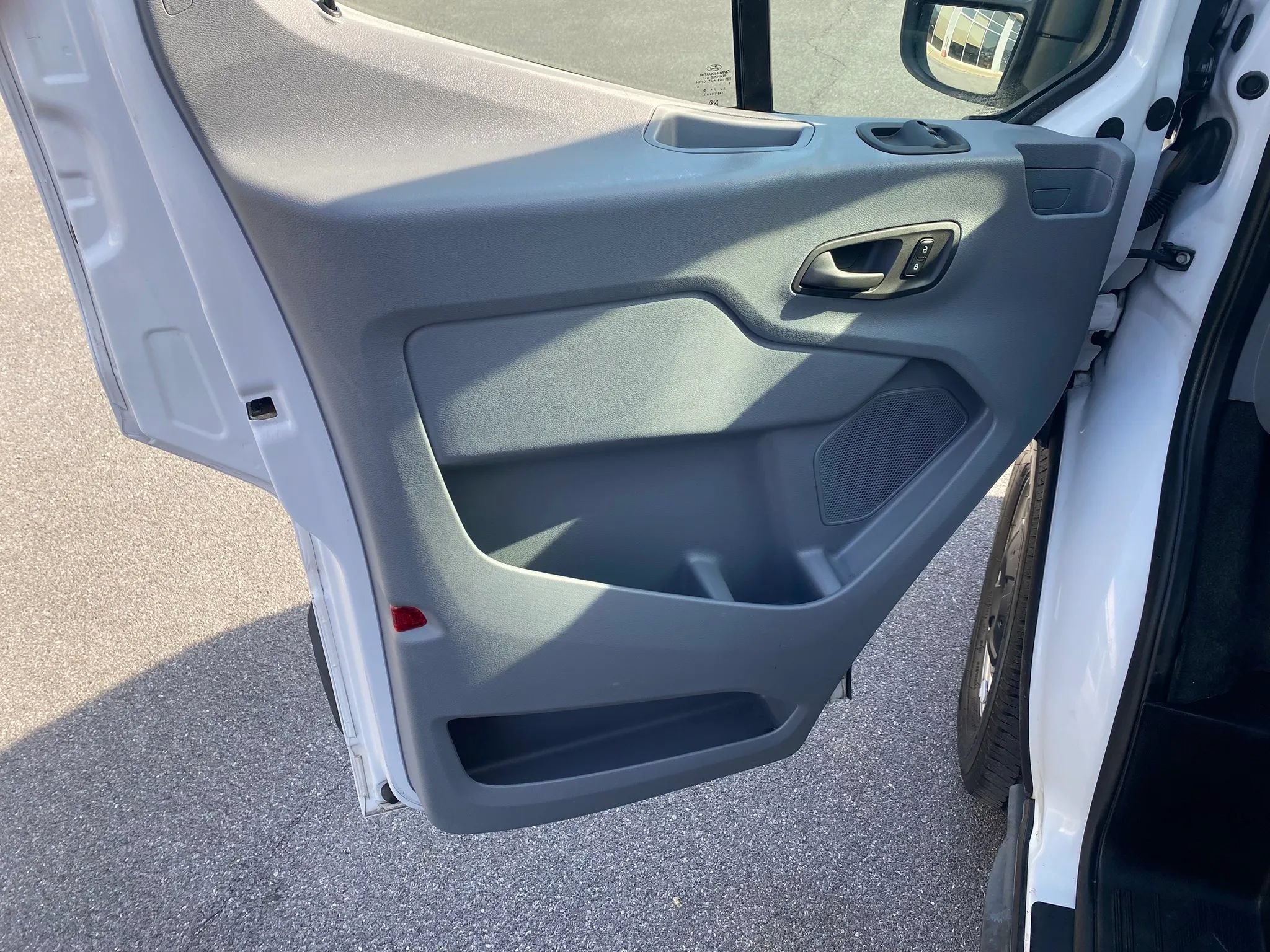 Used 2018 Ford Transit 350 XL RWD image 8