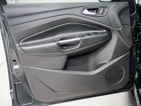 Used 2016 Ford C-MAX Energi SEL w/ Equipment Group 302A image 19