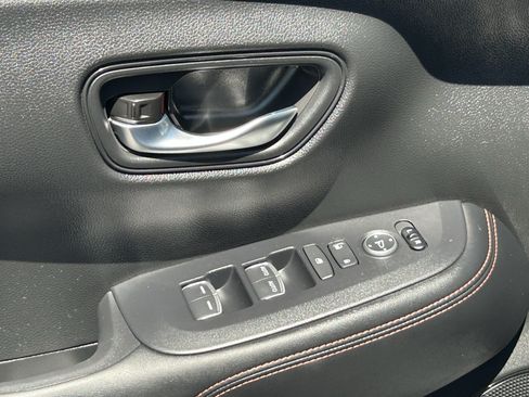 Used 2025 Honda HR-V Sport image 19
